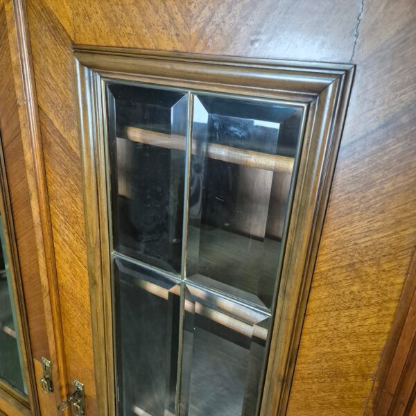 Vitrine Geschirrschrank Jugendstil 1900 Nussbaum – Bild 5