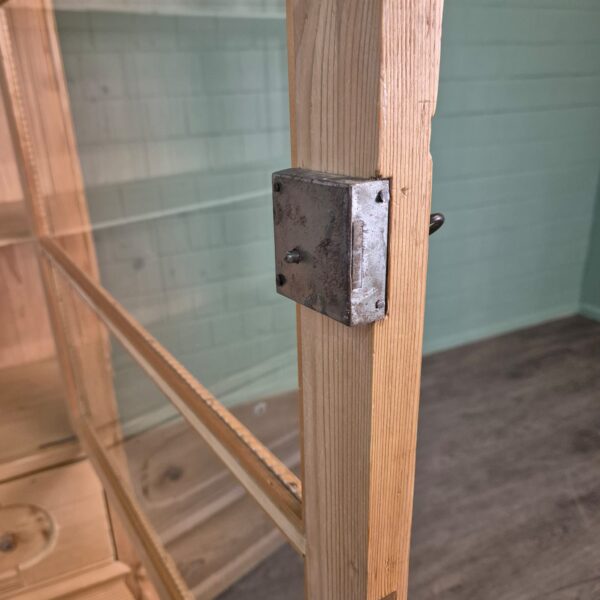 Vitrine Geschirrschrank Louis Philippe 1860 Kiefer – Bild 8