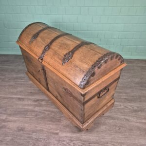 Truhe Barock 1733 Eiche