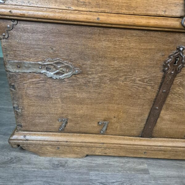 Truhe Barock 1733 Eiche – Bild 8