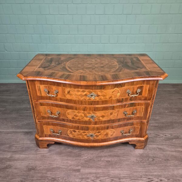 Braunschweiger Barockkommode Barock 1755 Nussbaum – Bild 2