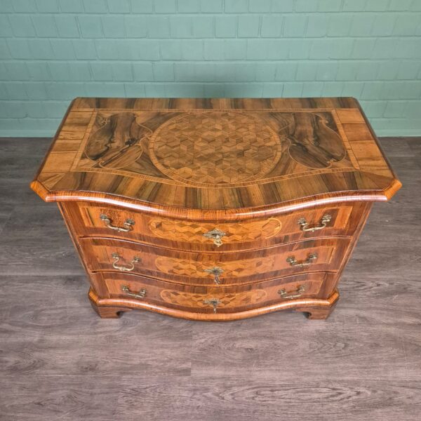 Braunschweiger Barockkommode Barock 1755 Nussbaum – Bild 5