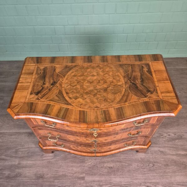 Braunschweiger Barockkommode Barock 1755 Nussbaum – Bild 6