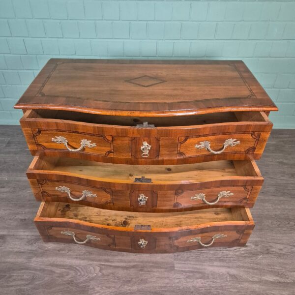 Barockkommode Kommode Barock 1770 Nussbaum – Bild 8