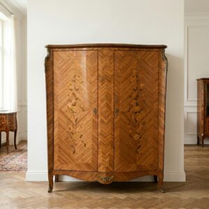 Schrank Dresdener Barock 1900 Nussbaum