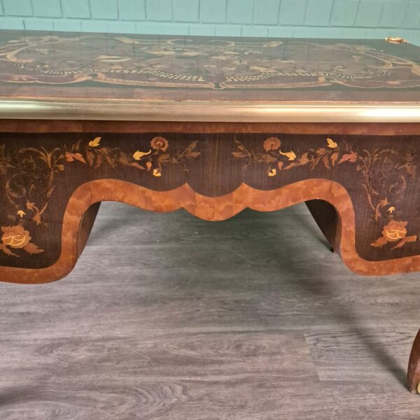 Schreibtisch Nussbaum Barockstil 1,35 m x 0,75 m – Bild 16