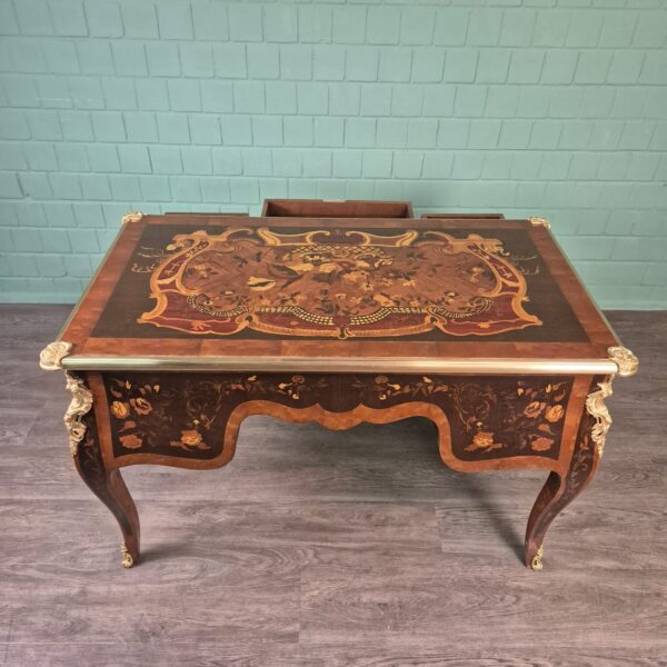 Schreibtisch Nussbaum Barockstil 1,35 m x 0,75 m – Bild 14