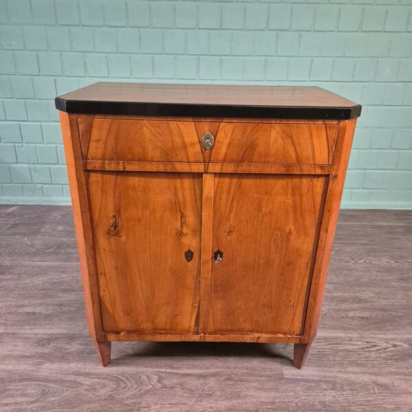 Anrichte Halbschrank Biedermeier 1825 Kirschbaum – Bild 2