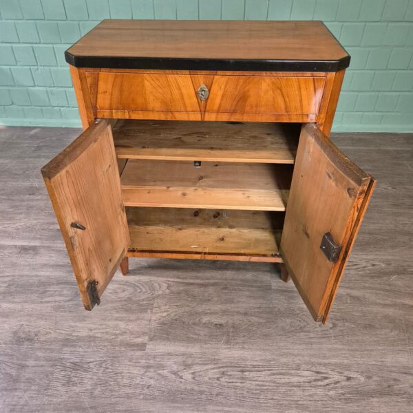 Anrichte Halbschrank Biedermeier 1825 Kirschbaum – Bild 10