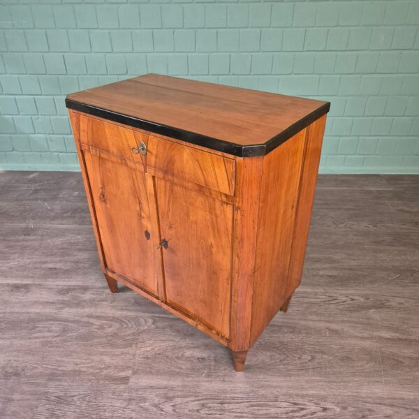 Anrichte Halbschrank Biedermeier 1825 Kirschbaum – Bild 4