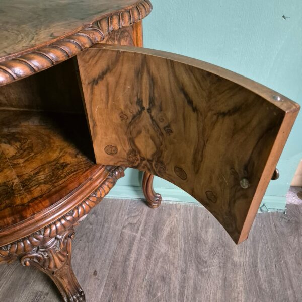 Italienischer Eckschrank Eckkommode 1920 Nussbaum – Bild 14