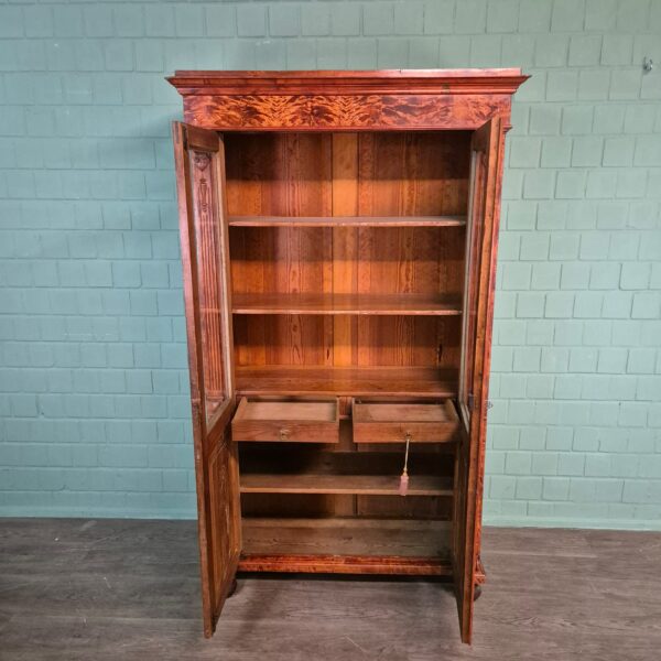 Vitrine Bücherschrank Gründerzeit 1880 Birke – Bild 11