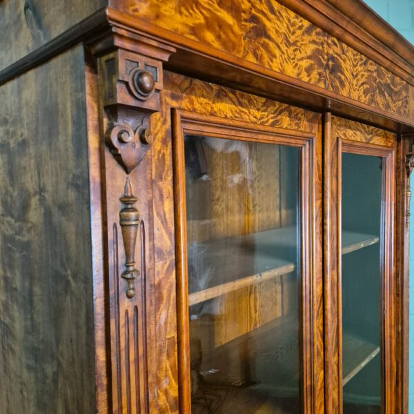 Vitrine Bücherschrank Gründerzeit 1880 Birke – Bild 5