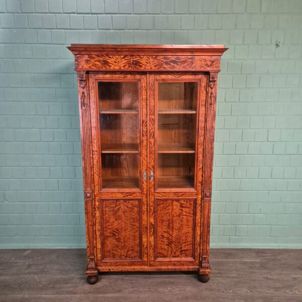 Vitrine Bücherschrank Gründerzeit 1880 Birke – Bild 2