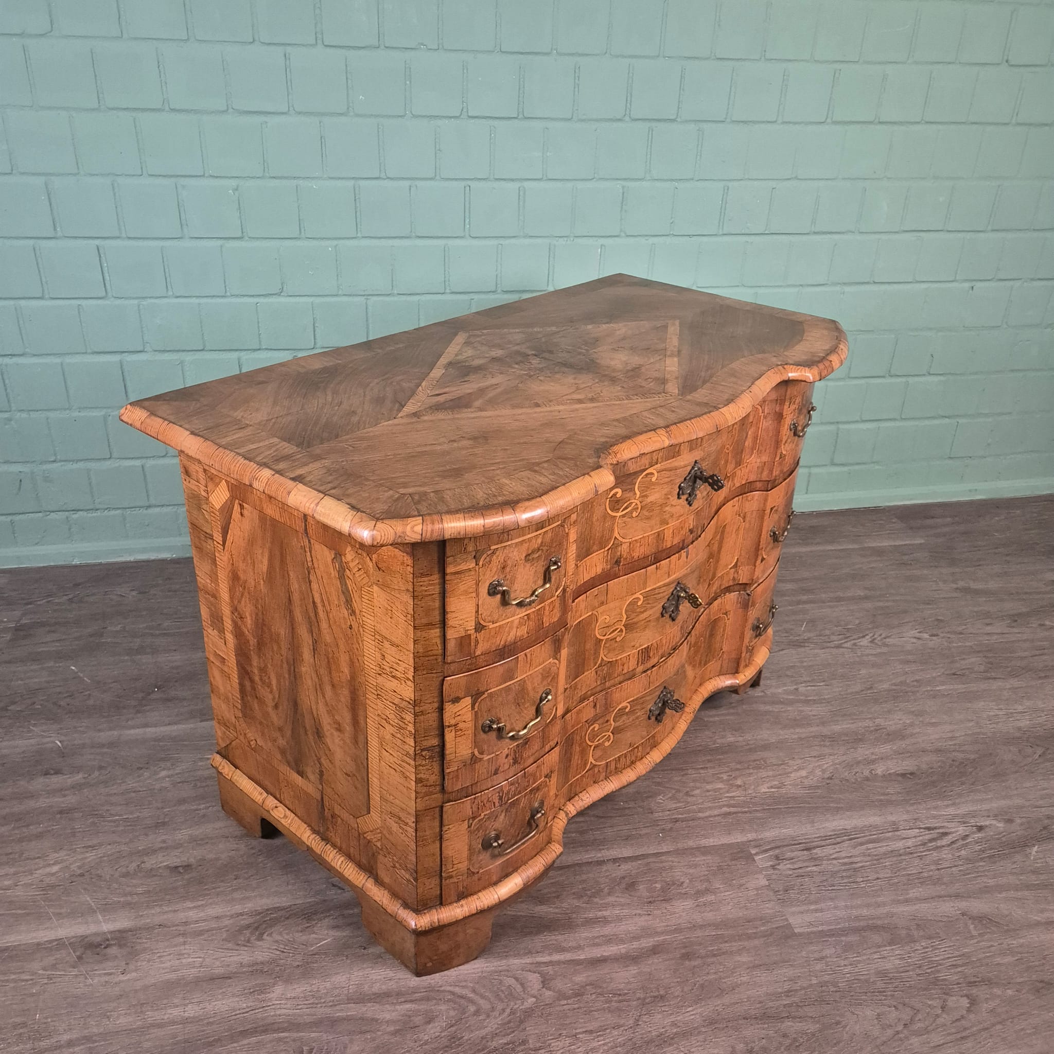 Barockkommode Kommode Barock 1770 Nussbaum – Bild 6