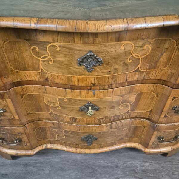 Barockkommode Kommode Barock 1770 Nussbaum – Bild 9