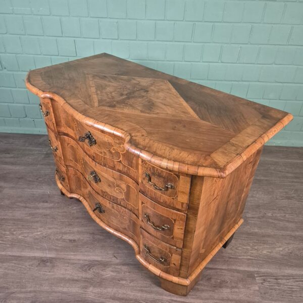 Barockkommode Kommode Barock 1770 Nussbaum – Bild 6