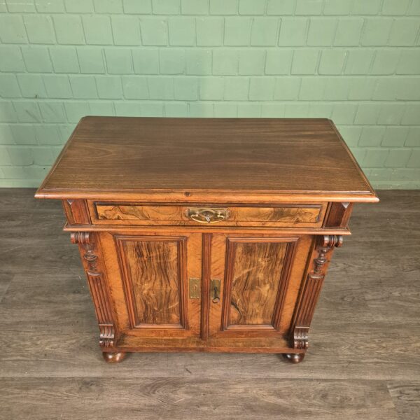 Anrichte Halbschrank Gründerzeit 1880 Nussbaum – Bild 3