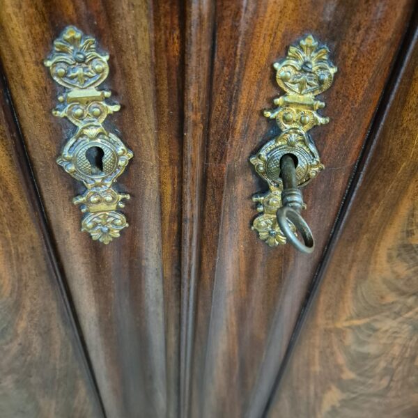 Eckschrank Biedermeier 1840 Mahagoni – Bild 9