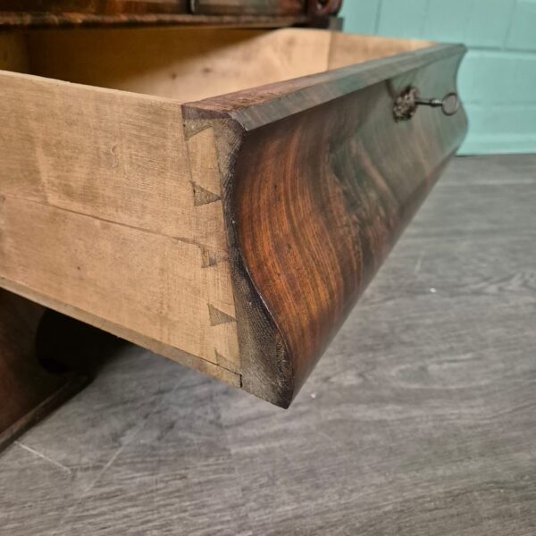Eckschrank Biedermeier 1840 Mahagoni – Bild 24
