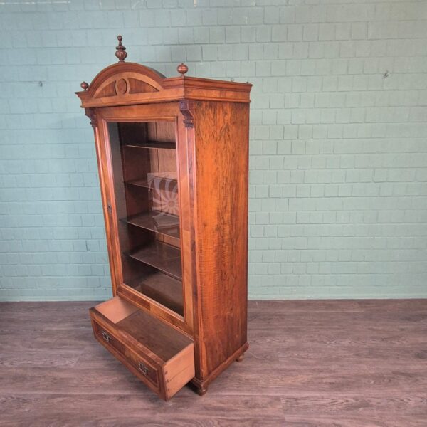 Vitrine Geschirrschrank Jugendstil 1900 Nussbaum – Bild 8