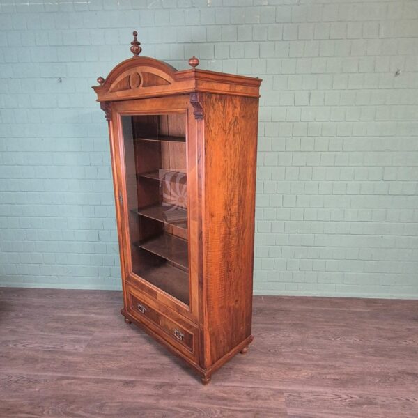 Vitrine Geschirrschrank Jugendstil 1900 Nussbaum – Bild 3