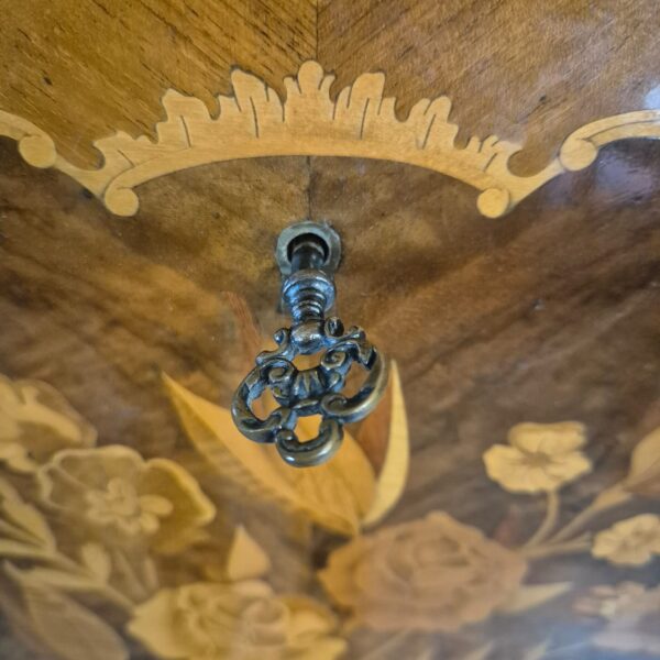 Schreibtisch Damensekretär Nussbaum – Bild 13