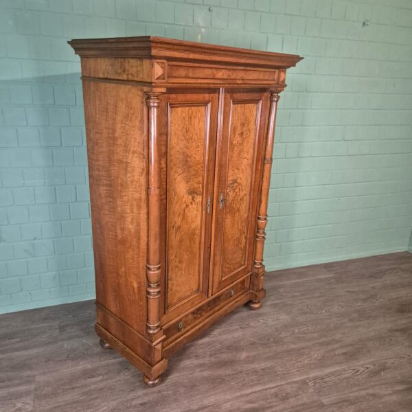 Kleiderschrank Schrank Gründerzeit 1880 Nussbaum