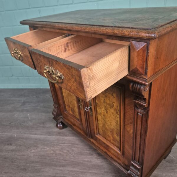 Anrichte Halbschrank Gründerzeit 1880 Nussbaum – Bild 14
