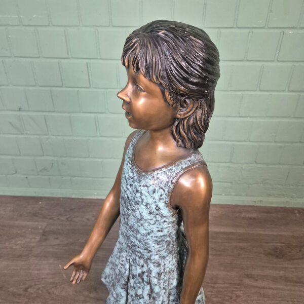 Skulptur Dekoration Mädchen im Sommerkleid Bronze 1,04 m – Bild 4
