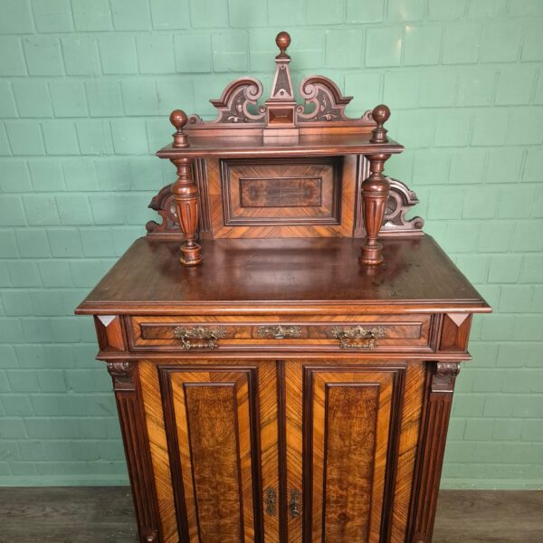 Vertiko mit Aufsatz Gründerzeit 1880 Nussbaum – Bild 5