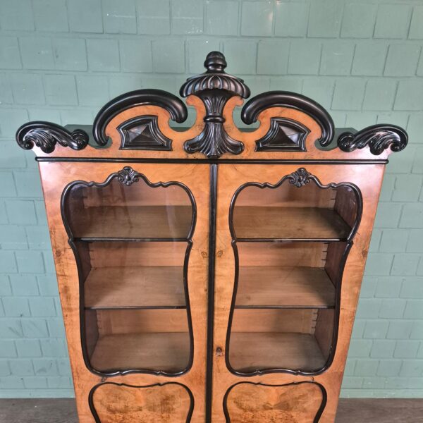 Vitrine Geschirrschrank Biedermeier 1860 Nussbaum – Bild 8