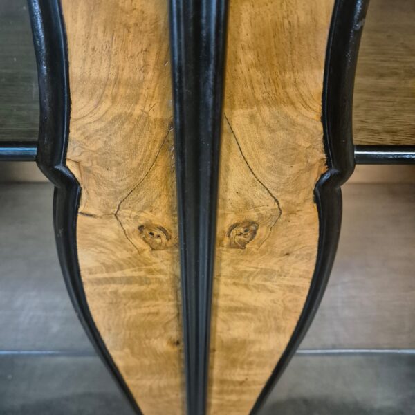 Vitrine Geschirrschrank Biedermeier 1860 Nussbaum – Bild 7