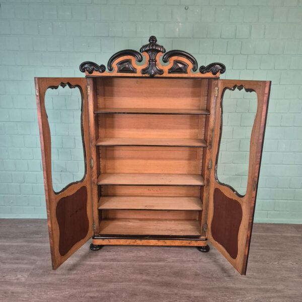 Vitrine Geschirrschrank Biedermeier 1860 Nussbaum – Bild 10