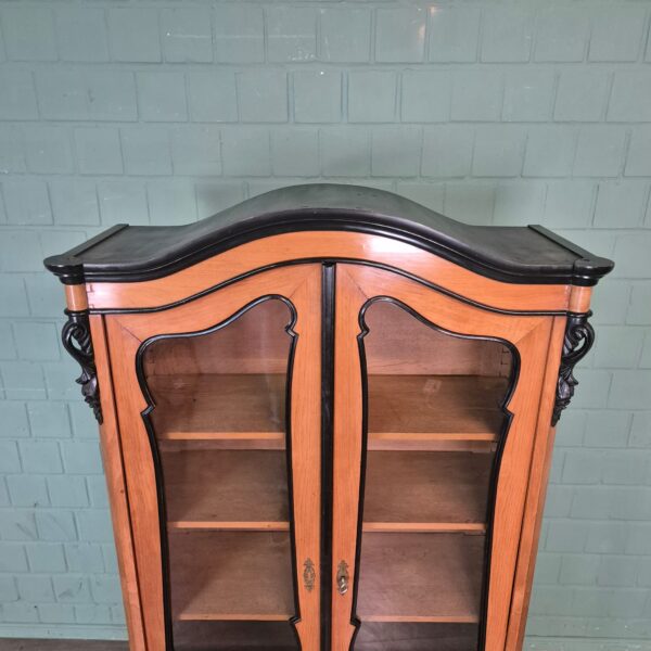 Vitrine Geschirrschrank Historismus 1860 Esche – Bild 14