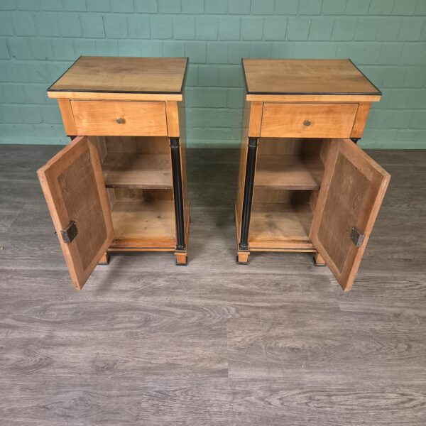 Set Nachtschränkchen Biedermeier 1820 Kirschbaum – Bild 12