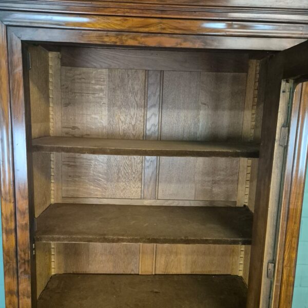 Vitrine Geschirrschrank Spätbiedermeier 1850 Nussbaum – Bild 7