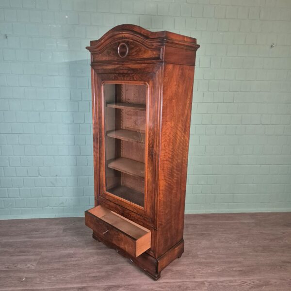Vitrine Geschirrschrank Spätbiedermeier 1850 Nussbaum – Bild 10