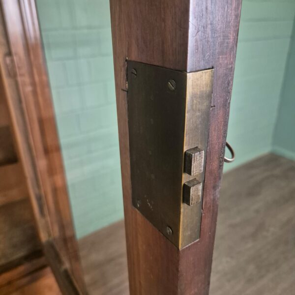 Vitrine Geschirrschrank Spätbiedermeier 1850 Nussbaum – Bild 9