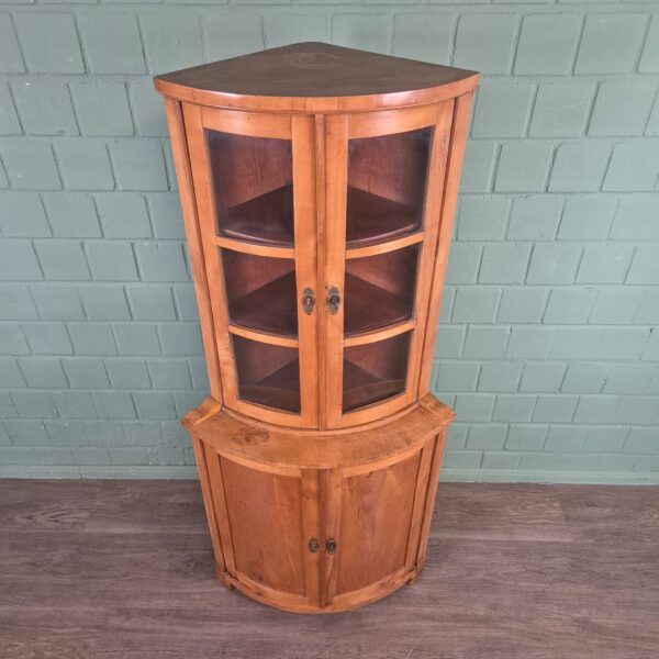 Modell-Eckschrank Eckvitrine Biedermeier 1820 Kirschbaum – Bild 2