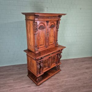 Tabernakelschrank Buffetschrank Gründerzeit 1880 Nussbaum
