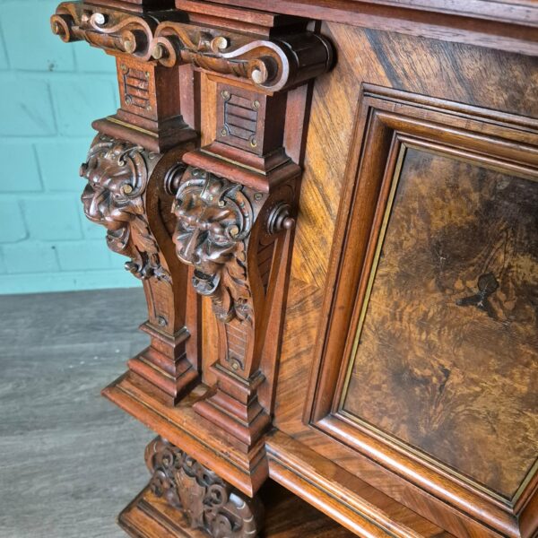 Tabernakelschrank Buffetschrank Gründerzeit 1880 Nussbaum – Bild 9