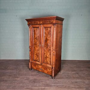 Kleiderschrank Schrank Gründerzeit 1880 Nussbaum