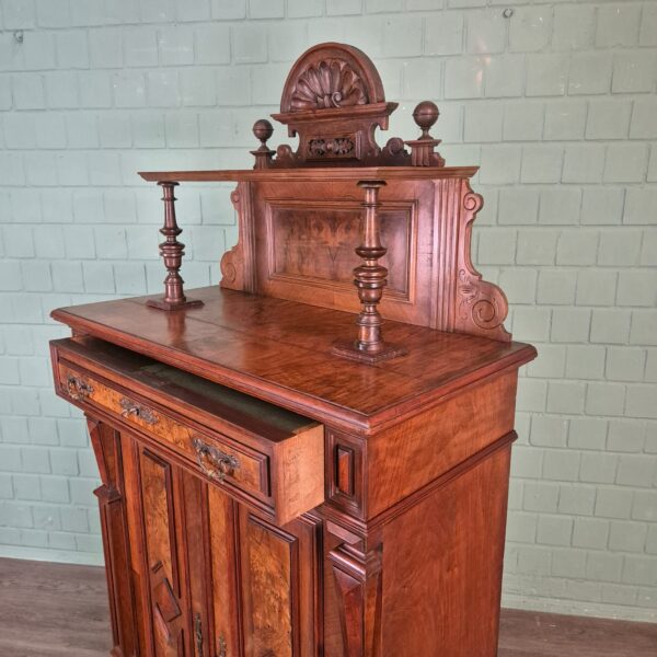 Vertiko mit Aufsatz Gründerzeit 1880 Nussbaum – Bild 14
