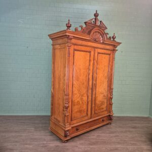 Kleiderschrank Schrank Gründerzeit 1880 Nussbaum