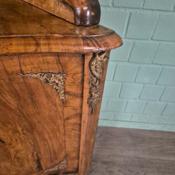 Eckschrank Eckvitrine Dresdener Barock 1870 Nussbaum – Bild 19