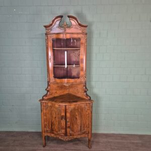 Eckschrank Eckvitrine Dresdener Barock 1870 Nussbaum