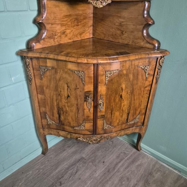 Eckschrank Eckvitrine Dresdener Barock 1870 Nussbaum – Bild 13