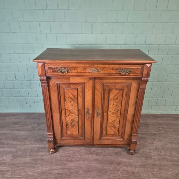 Anrichte Halbschrank Gründerzeit 1880 Nussbaum – Bild 3
