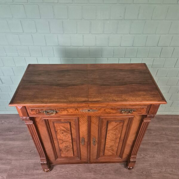 Anrichte Halbschrank Gründerzeit 1880 Nussbaum – Bild 4